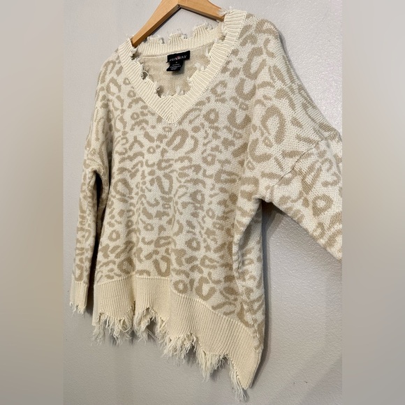 Sweater with fringe size 1X - Picture 3 of 7